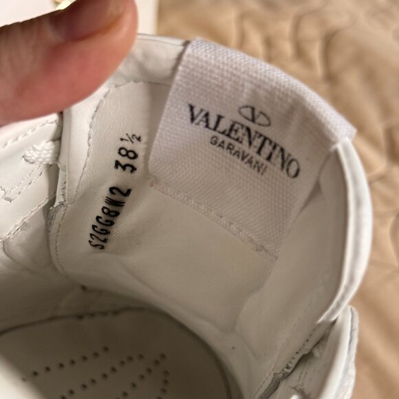 Valentino Garavani shoes - Picture 4 of 5